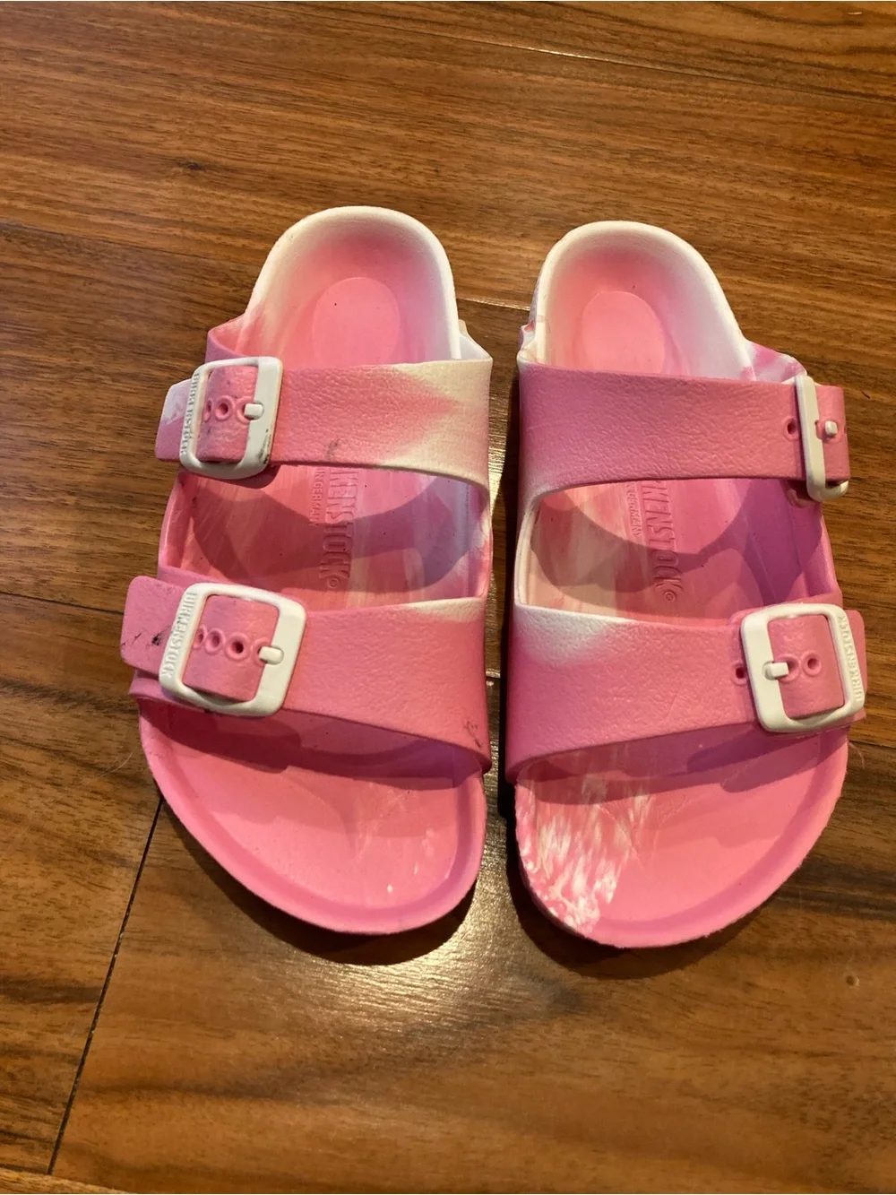 Birkenstock girls shoes size 32/L1 Pink & White